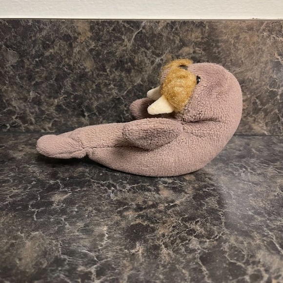 Ty Beanie Babies 1996 Jolly the Walrus - Picture 5 of 6